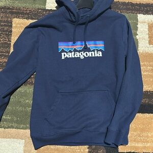 Patagonia Uprisal Hoodie
Navy blue
Medium 
Worn twice